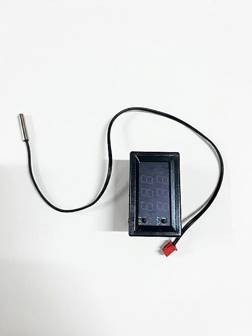 Adjustable Digital Thermostat Module (12 V) - 1