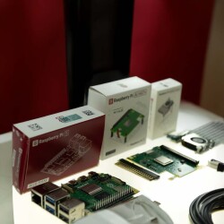 Raspberry Pi AI Development Kit - 7